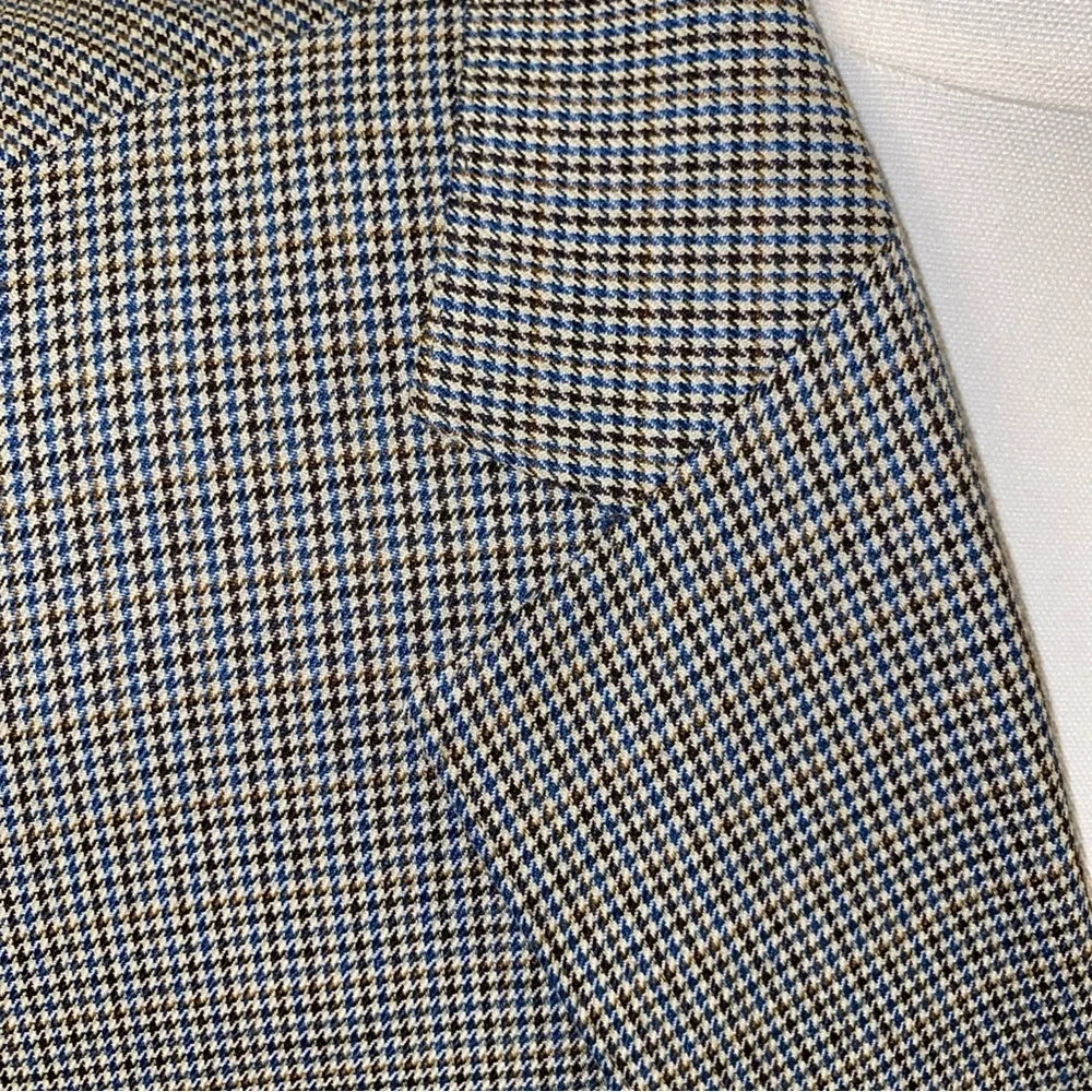 Oak Hill men gray